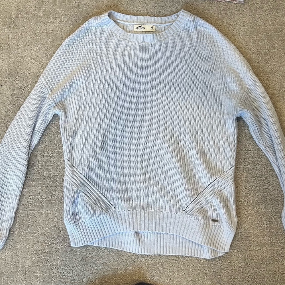 HOLLISTER SWEATER